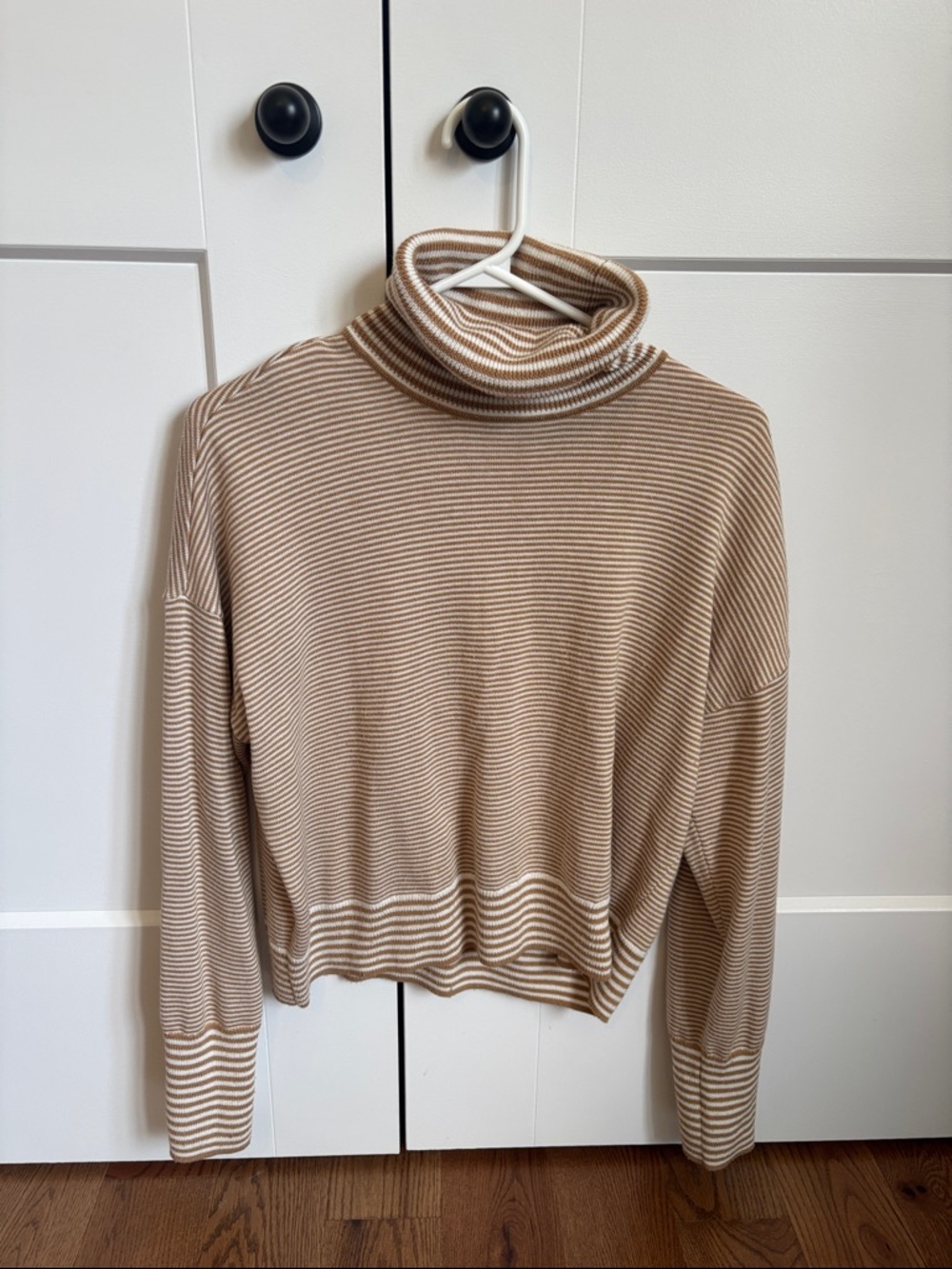 Tristan Striped Turtleneck Sweater - Beige & Cream